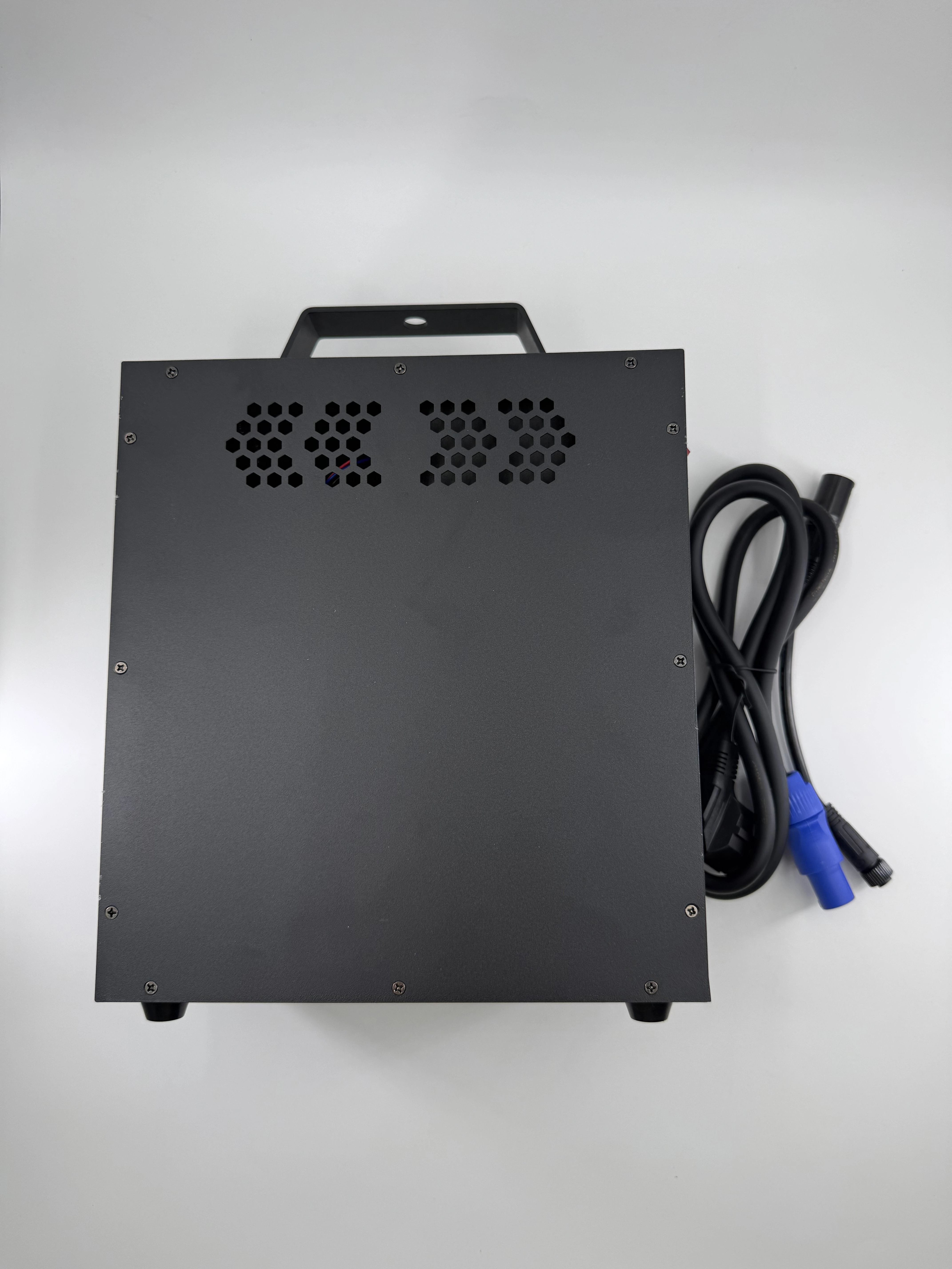 8-Port Integrated LED Power & Signal Controller | DMX & ArtNet thumbnail 3